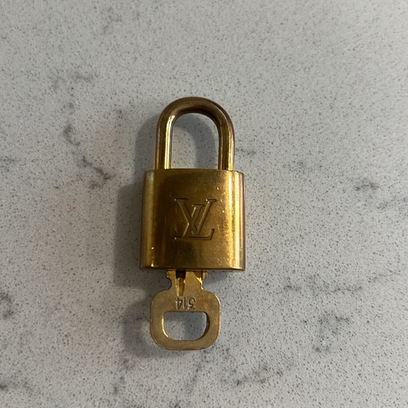 LV lock and key #314 - Picture 1 of 4
